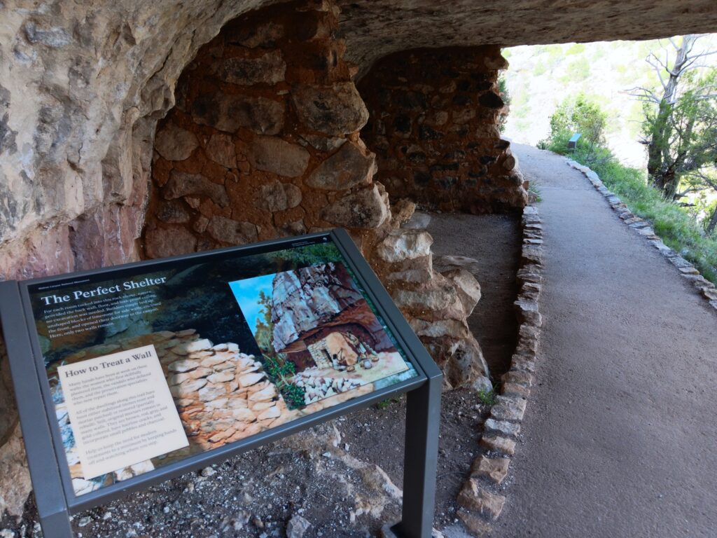 Cliff dwelling at Walnut Canyon National Monument